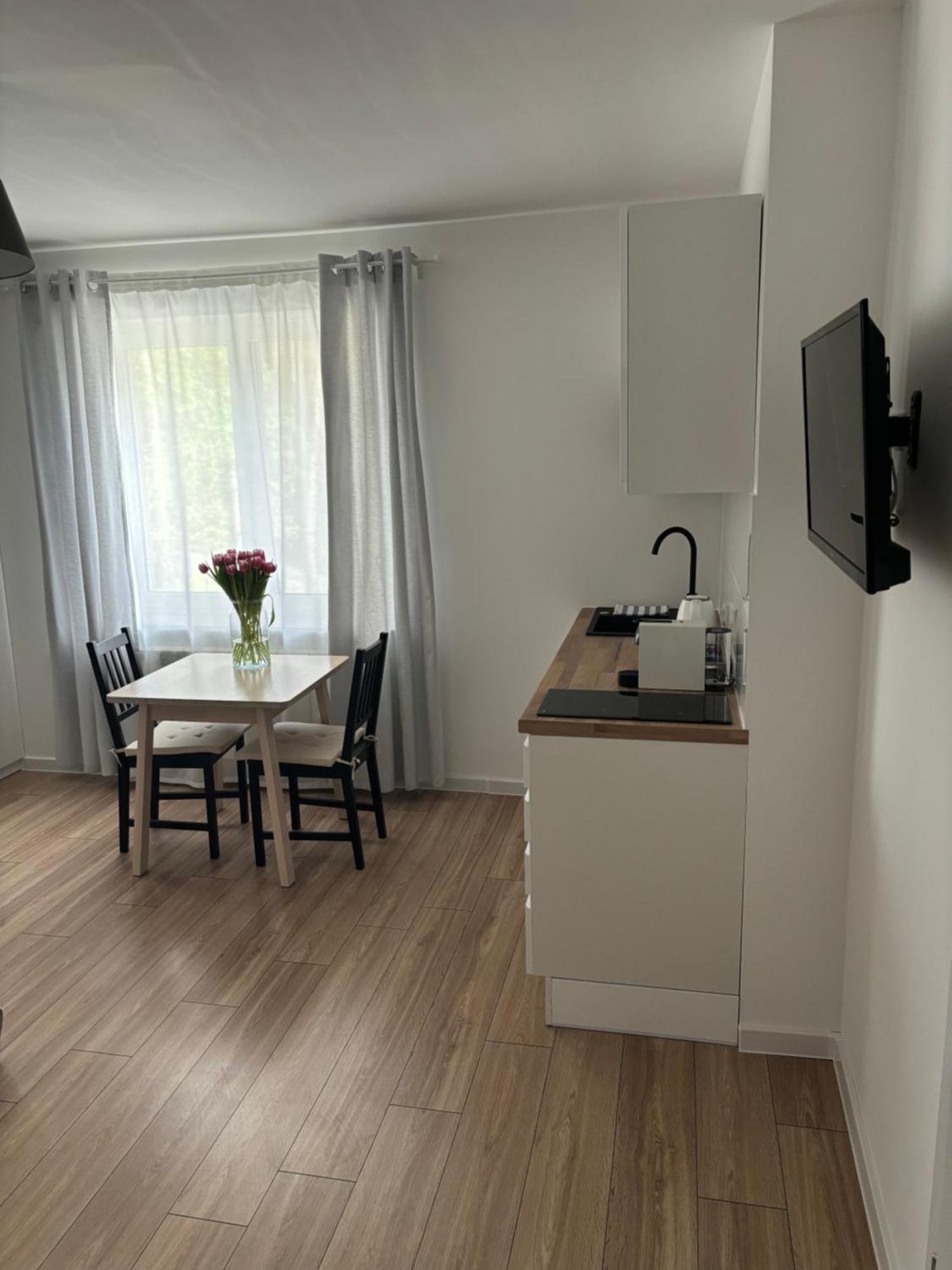 Domowa- Restauracja I Pokoje Wielen Zaobrzanski Exteriör bild